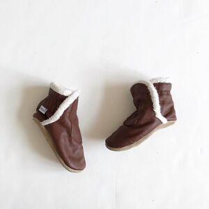 Lil Jo’s brown soft sole booties EUC size 4.5